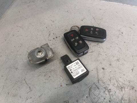 Discovery 4 Key Remotes and Blade with Door Lock Land Rover 2009 to 2014 L10076