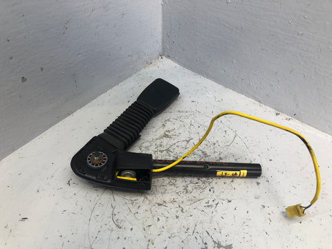 Discovery 2 Seat Belt Buckle Clasp Off Side Front Land Rover 1998 to 2004