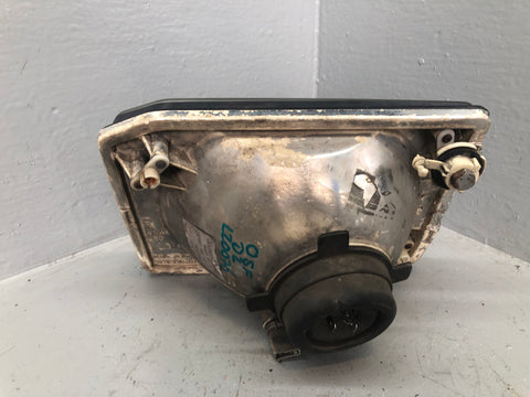 Discovery 2 Headlight Off Side Pre-Facelift XBC105120 Land Rover L20076