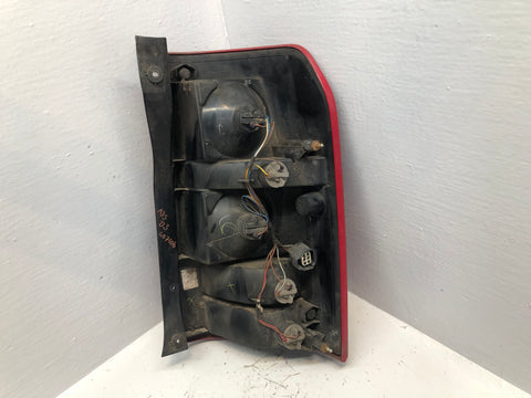 Discovery 3 Tail Light Cluster Near Side Rear XFB000573 2004 to 2009 L07106