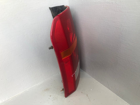 Discovery 3 Tail Light Cluster Near Side Rear XFB000573 2004 to 2009 K02066
