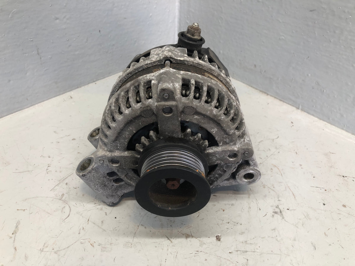 Range Rover L322 Alternator 4.2 V8 Supercharged DAN991 Denso 2006 to 2009