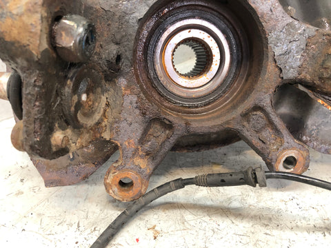 Range Rover L322 Hub Assembly Off Side Front 2006 to 2009 All Models D26086