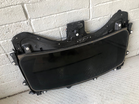 Discovery 3 Sunroof Complete with Motor and Blind Land Rover 2004 to 2009 J17076