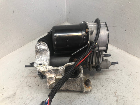 Discovery 3 Range Rover Sport Air Suspension Compressor Hitachi Genuine J12056