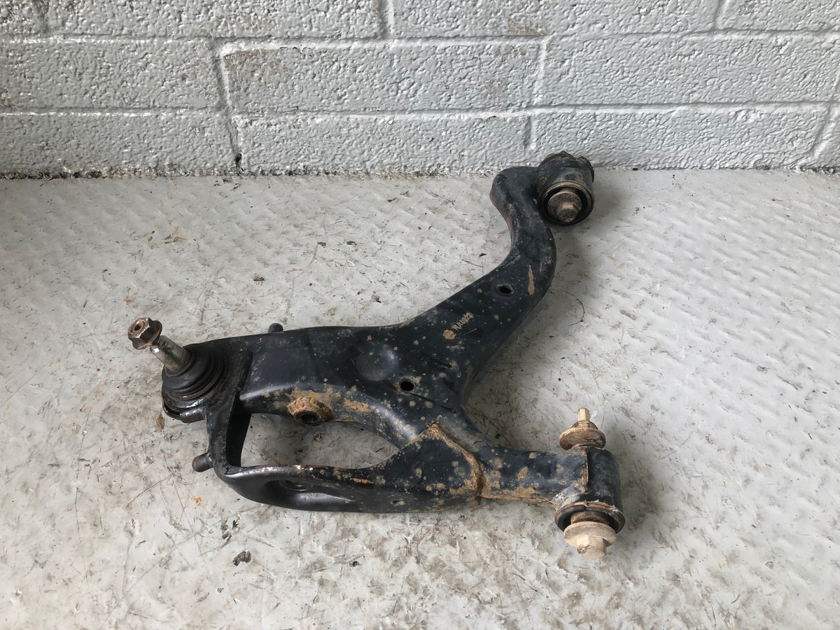 Discovery 4 Control Arm Front Lower Suspension Near Side With Bolts 2009 to 2014