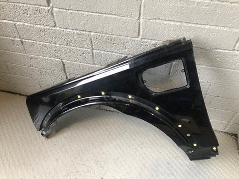 Discovery 4 Front Wing Near Side Santorini Black LRC 820 2009 to 2016 D27056