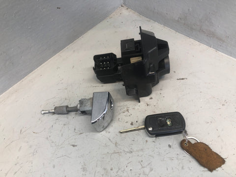 Range Rover L322 Ignition Barrel with Key Lock Set 3.6 TDV8 2006 to 2009 D01076