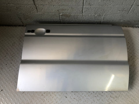 Discovery 2 Door Off Side Front Zambesi Silver Land Rover 1998 to 2004 L14106