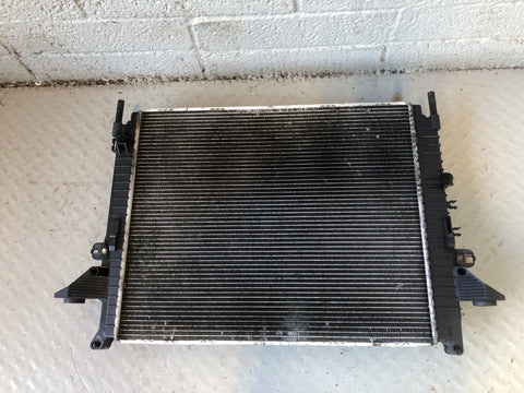 Discovery 3 Radiator Engine Cooling Manual 2.7 TDV6 Land Rover PCC500102