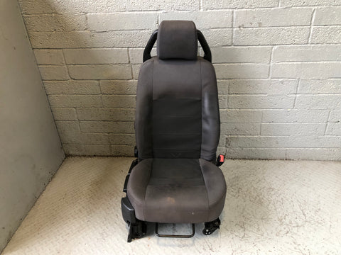 Discovery 3 Front Seats Pair Cloth Grey Manual Land Rover 2004 to 2009 L03096