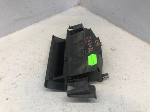 Discovery 4 Ashtray Front Land Rover AH22-048A02-A 2009 to 2016 D03086