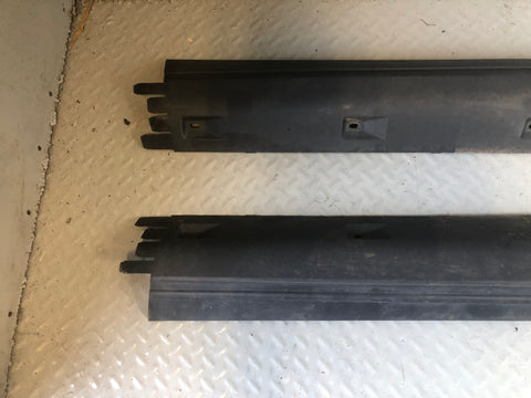 Discovery 3 or 4 Sill Trim Cover Protector Pair Land Rover 2004 to 2014 K02066