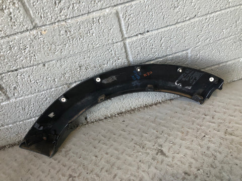 Discovery 4 Wheel Arch Trim Rear Quarter Left Santorini Black Land Rover D13086