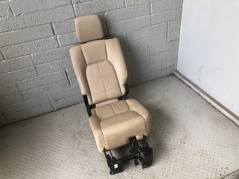 Discovery 4 Seats Leather Electric x 5 in Almond Land Rover 2009 to 2014 D13086