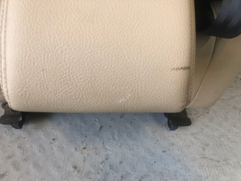 Discovery 4 Seats Leather Manual x 5 in Almond Land Rover 2009 to 2014 K18066