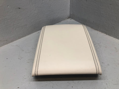 Range Rover Evoque Centre Console Armrest Lid in Ivory L538 L20015