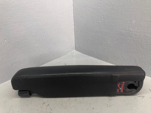 Discovery 3 Armrest Black Leather Near Side Front Passenger Land Rover K02066