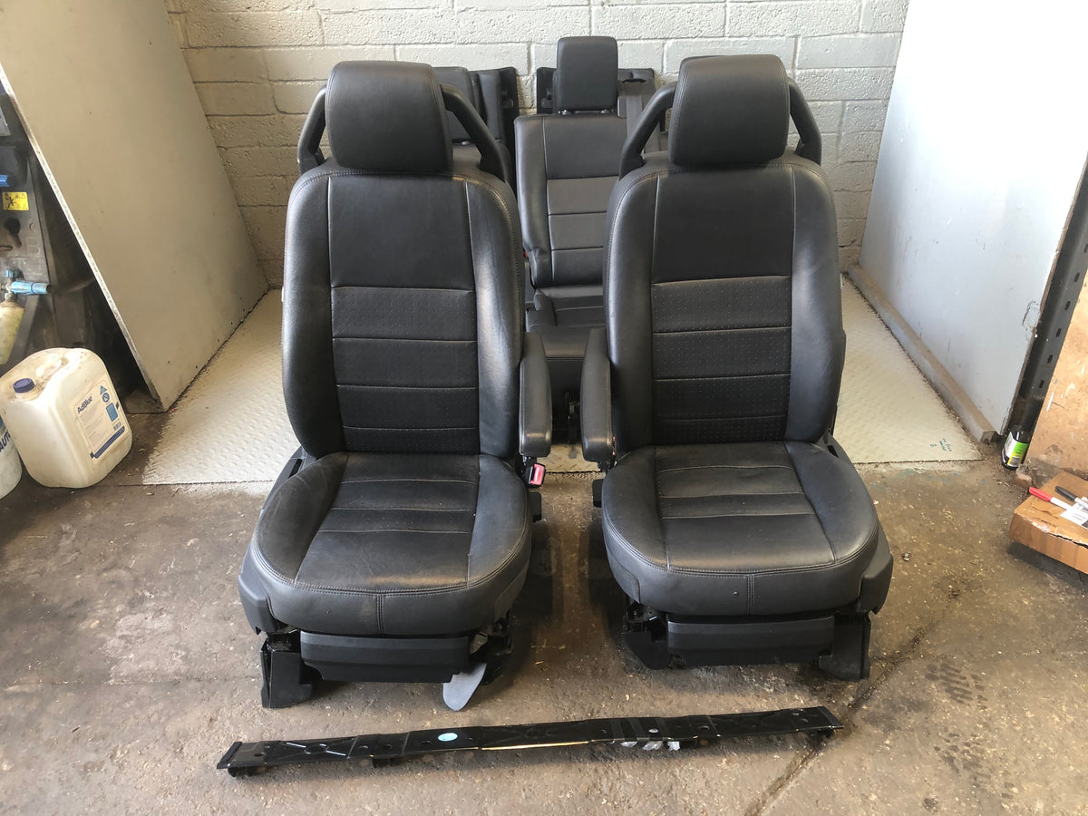 Discovery 3 Seats Leather Electric x 7 Land Rover in Black 2004 to 2009 J12086