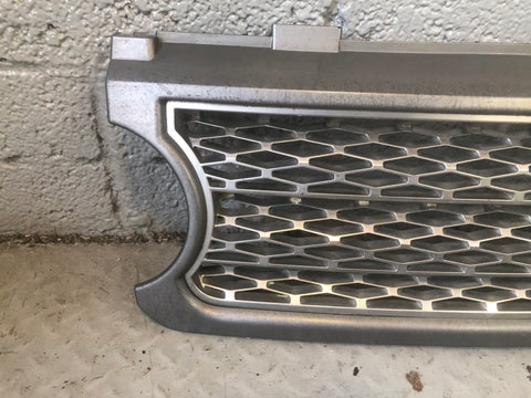 Range Rover L322 Grille Front Facelift Grey Land Rover 2006 to 2010 D01076