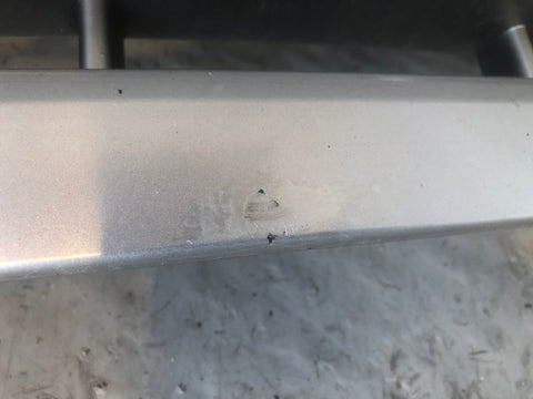 Discovery 4 Grille Front Zermatt Silver Land Rover 2009 to 2016 L10076