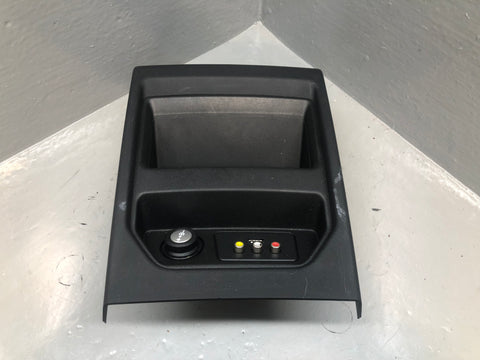 Range Rover Evoque Centre Console Rear Panel with AV Ports and Air Vents L538