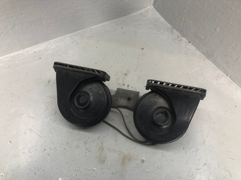 Jaguar XF Horns Pair Of Hi and Low X250 2007 to 2014