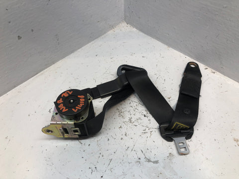 Discovery 2 Seat Belt Near Side Rear Middle Row Black Land Rover 1998 to 2004
