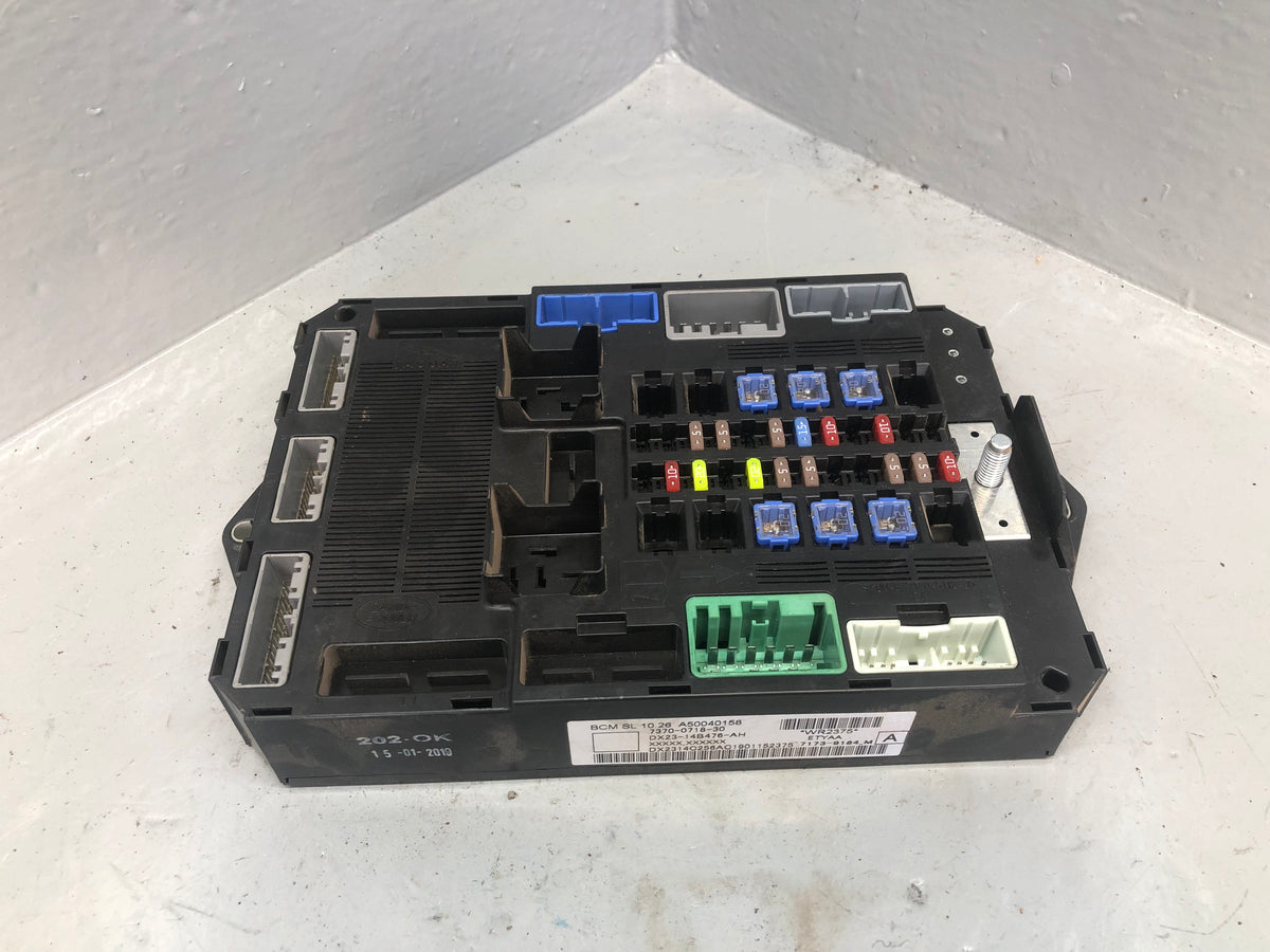 Jaguar XF Fuse Box Control Module DX23-14B476-AH X250 2008 to 2015