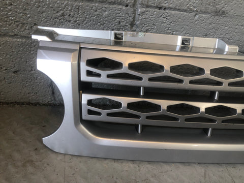 Discovery 4 Grille Front Zermatt Silver Land Rover 2009 to 2016 L10076