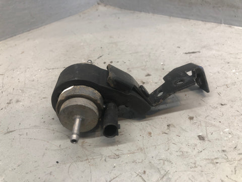 Discovery 4 Webasto Fuel Dosing Pump 3.0 SDV6 WOS 9019847C Land Rover