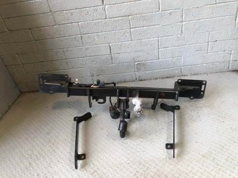 Range Rover Sport Tow Bar with Single Electrics Bolts L494 2014 to 2022 L14096