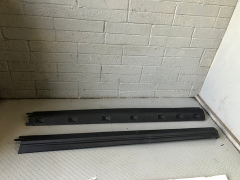 Discovery 3 or 4 Sill Trim Cover Protector Pair Land Rover 2004 to 2014 J14096