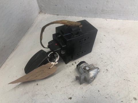 Freelander 2 Ignition Barrel with 2 Key Door Lock Land Rover 2006 to 2015 J07076