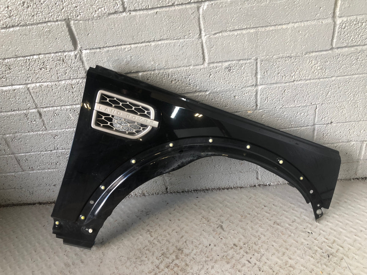 Discovery 4 Front Wing Off Side Santorini Black LRC 820 2009 to 2016 D13086
