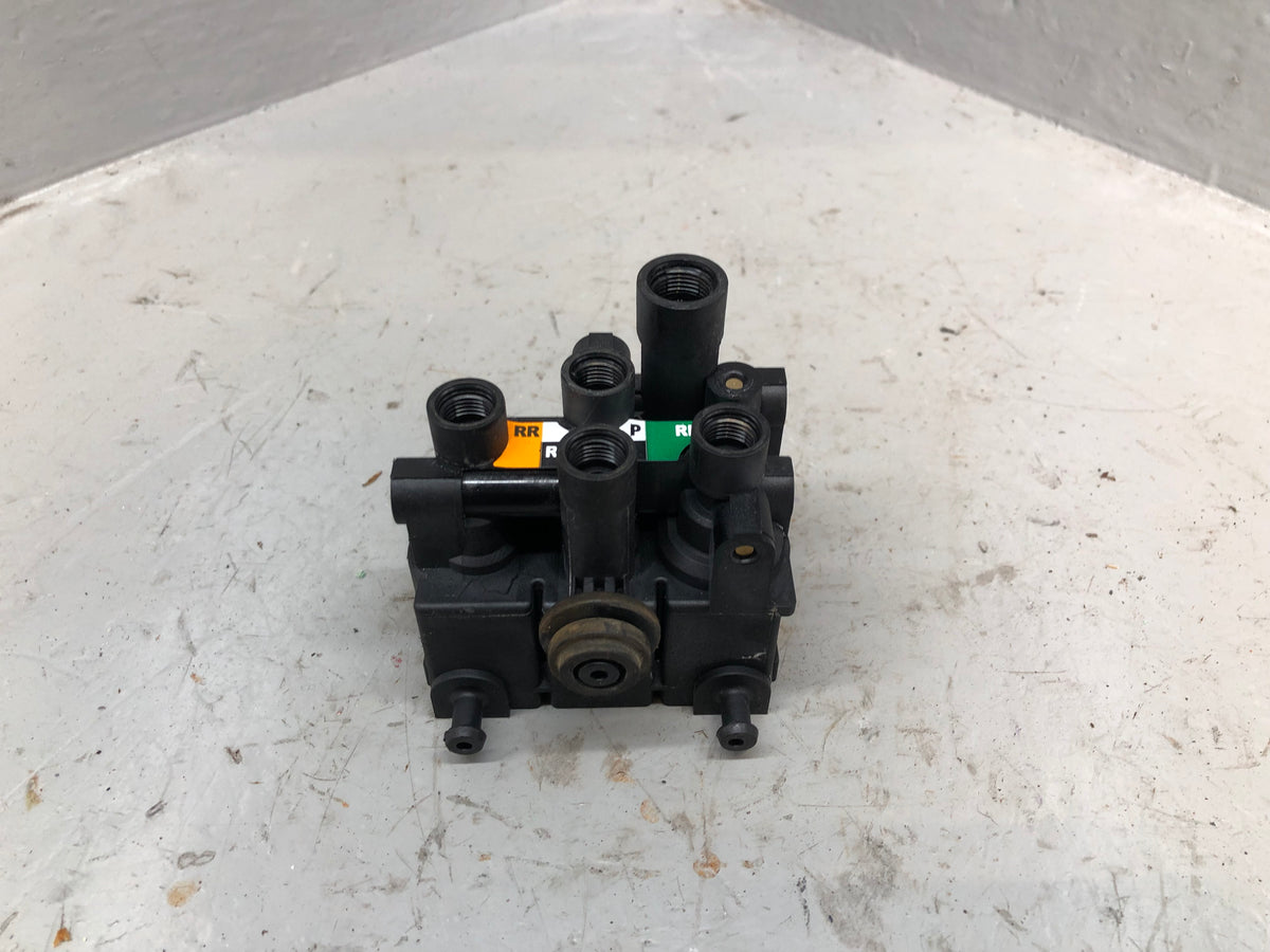 Air Suspension Rear Crossover Valve CPLA-5B710 Range Rover L405 Sport L494