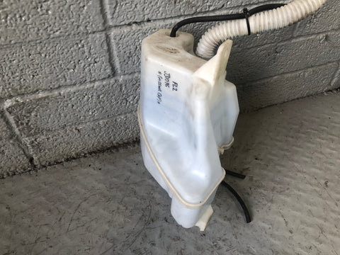 Freelander 2 Washer Bottle Windscreen Two Pump Land Rover 2006 to 2015 No Cap