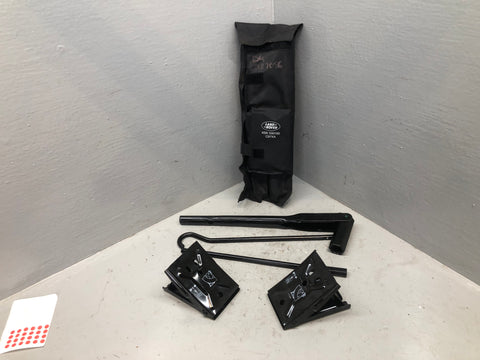 Discovery 3 4 Tool Kit in a Bag KBK500160 Land Rover 2004 to 2016 D27056