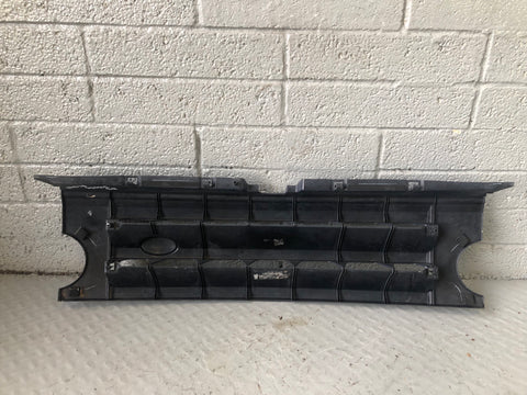 Discovery 3 Grille Front Cairns Blue Land Rover 2004 to 2009 J17076