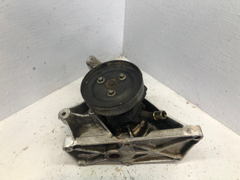 Discovery 2 Power Steering Water Pump Mount TD5 Land Rover 1998 to 2004