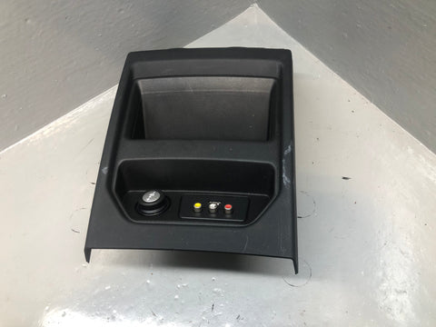 Range Rover Evoque Centre Console Rear Panel with AV Ports and Air Vents L538