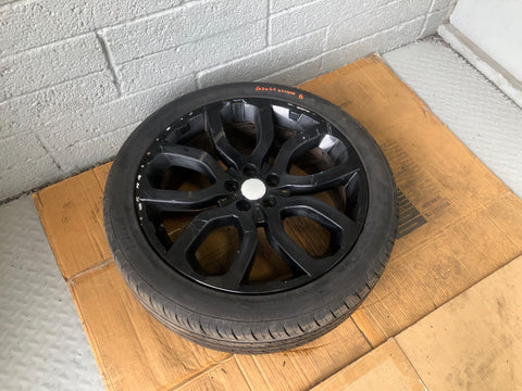 Range Rover Evoque Alloy Wheel and Tyre 20" 245/45ZRF20 L538 L03066B