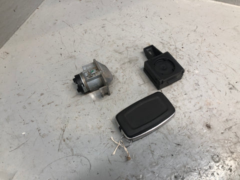 Discovery 4 Key Remote and Blade with Door Lock Land Rover 2009 to 2014 D27056