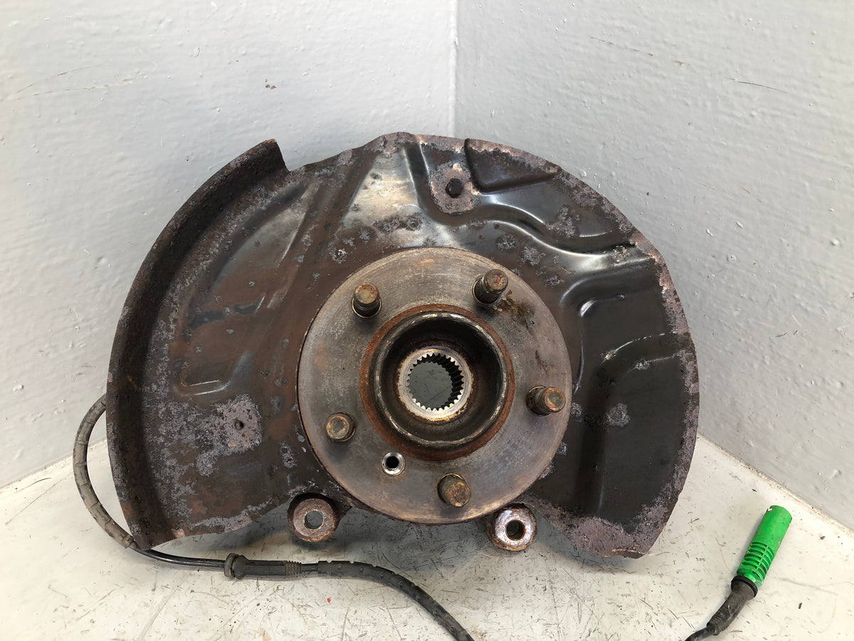 Range Rover L322 Hub Assembly Off Side Front 2006 to 2009 All Models D26086