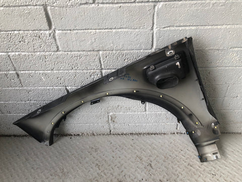 Discovery 4 Front Wing Off Side Santorini Black LRC 820 2009 to 2016 D13086
