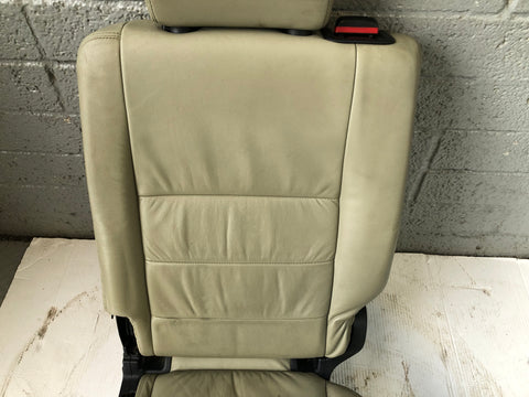 Discovery 4 Seats Rear 2nd Second Row in Almond Land Rover 2009 to 2016 J26086