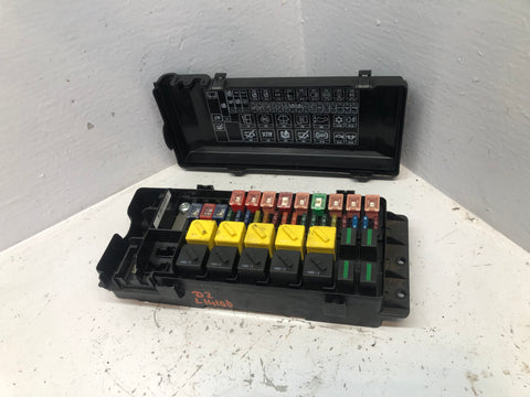 Discovery 2 Under Bonnet Fuse Box TD5 Land Rover YQE000300 1998 to 2004
