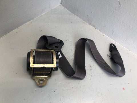 Discovery 2 Seat Belt Assembly Off Side Front in Grey Land Rover 1998 to 2004