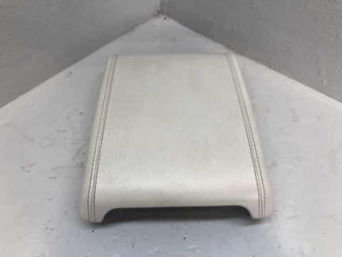 Range Rover Evoque Centre Console Armrest Lid in White Leather L538 L02015