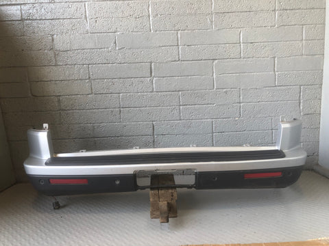 Discovery 4 Rear Bumper with Reflectors Zermatt Silver Land Rover L10076